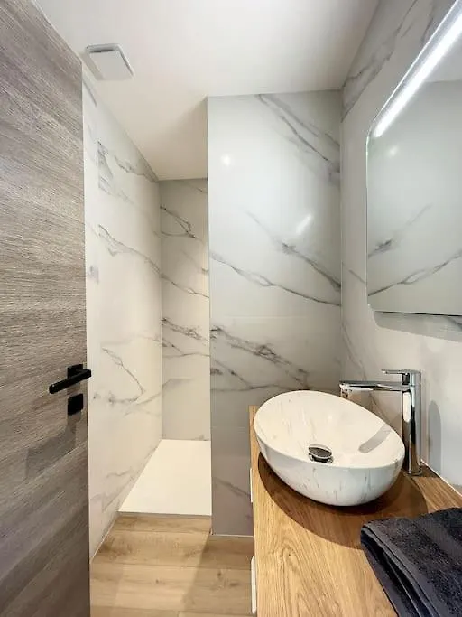 Brp Cannes Center,Top Floor Luxurious House,8 Bed 0*,