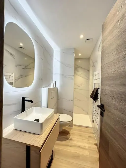 Brp Cannes Center,Top Floor Luxurious House,8 Bed France