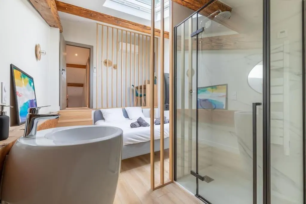 Brp Cannes Center,Top Floor Luxurious House,8 Bed 0*,  France
